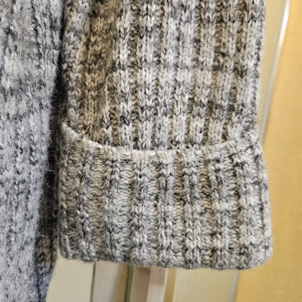 Cozy Ribbed Knit Sweater - Gray - Picture 2 of 6